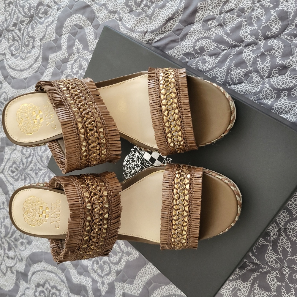 Wedge shoes